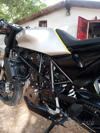 Vitpilen 701