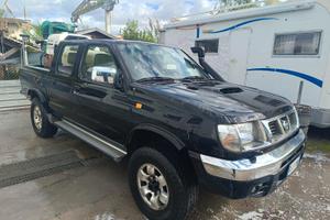 nissan pick up con atomizzatore 