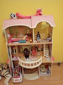 Casa in legno delle Barbie