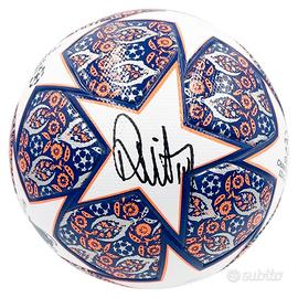 Rui Costa pallone autografato Milan