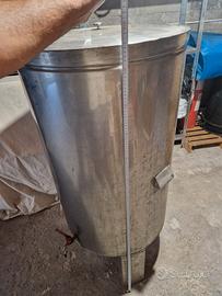  Serbatoi per vino/olio acciaio inox e vetroresina