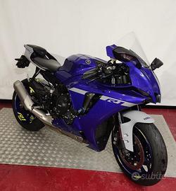 YAMAHA YZF R1