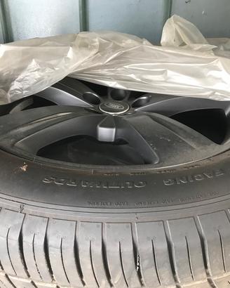 Gomme e cerchi nuove x land rover velar
