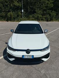 Golf 8 R Performance