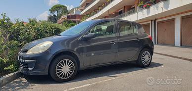 Renault Clio 1.2 benzina 5 porte