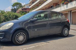 Renault Clio 1.2 benzina 5 porte