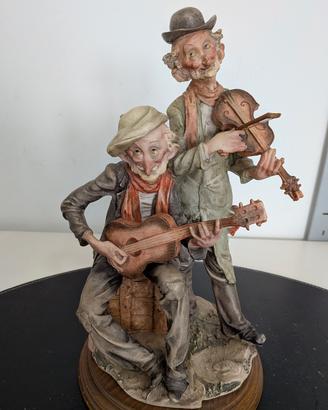 Scultura G. Armani 2 musicisti Capodimonte   