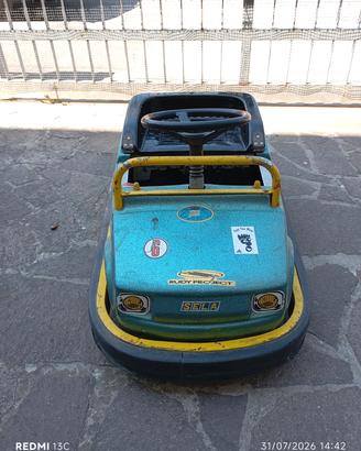 macchinina  a batteria vintage 