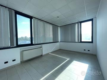 Rif.2460UU94746- ufficio piacenza
