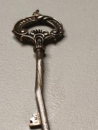 Chiave in argento 800 