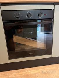 Forno indesit classe A nuovo