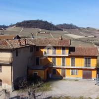 CASA SEMINDIPENDENTE A MONFORTE D'ALBA