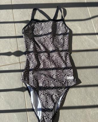 Costume da donna Arena
