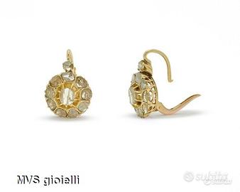 Orecchini oro giallo e diamanti