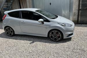 Fiesta st 200