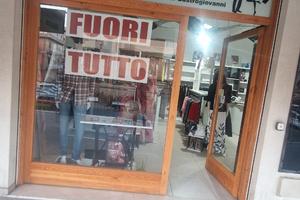 Per ufficio locale luminocon sei aperture