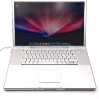 Apple Macbook Pro 17" 2,1 H.D. 150 GB Ram 2GB 