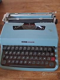 Macchina da scrivere Olivetti lettera 32