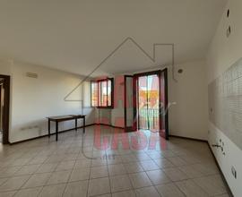 Luminoso Appartamento Trilocale nel Cuore di Borgo