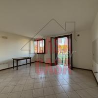 Luminoso Appartamento Trilocale nel Cuore di Borgo