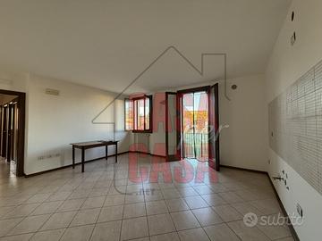 Luminoso Appartamento Trilocale nel Cuore di Borgo