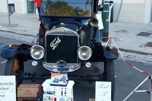 FORD T