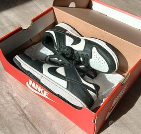 Nike Dunk Low Nere e Bianche 36 Nuove