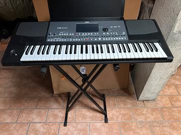 Korg PA 600, cavalletto, borsa, pedale, cambio pag