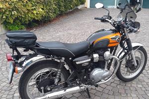 KAWASAKI W800.