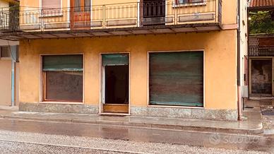Sala commerciale a Novale