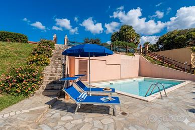 Villa sea view - piscina privata - stintino
