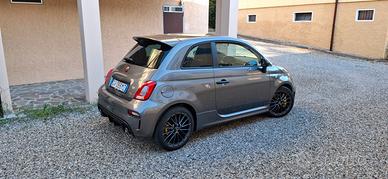 Abarth 695 - 2024 - 180cv – 8.000km - originale