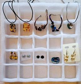 Orecchini Bracciali Collane Anelli