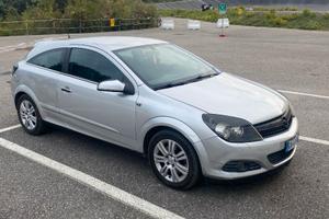 Opel Astra GTC 1.7
