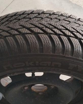 Gomme Invernali Nokian Snowproof2 + cerchi