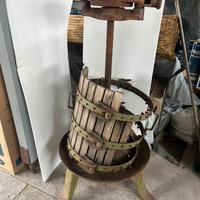 Torchio pressa per uva