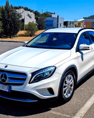 Mercedes GLA 200 d Automatic Permuto