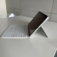 Apple iPad 64GB WI-FI + Cell. 10.9 + MagicKeyboard