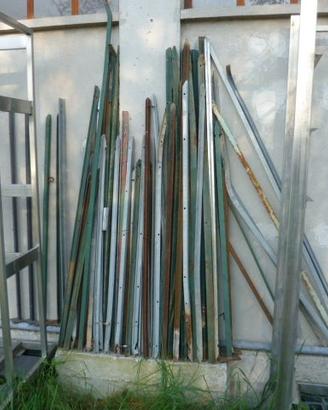 Paletti in ferro per recinzione