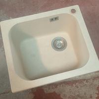 Lavabo in ceramica