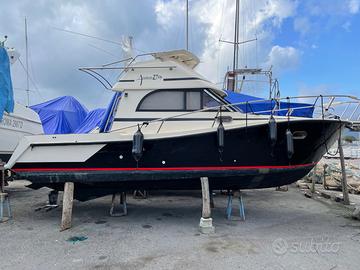 Barca natante Arciere 27 fly linea asse - zero ore