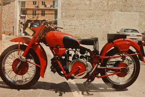 Guzzi falcone turismo anno 1950