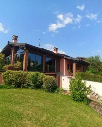 Villa di 360 m² con 5 locali e box auto doppio a P