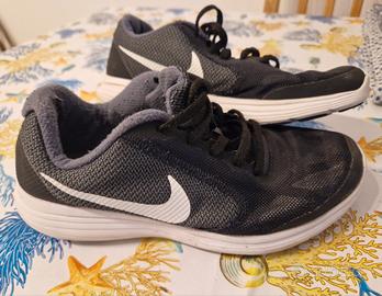 Scarpe ginnastica Nike Usate