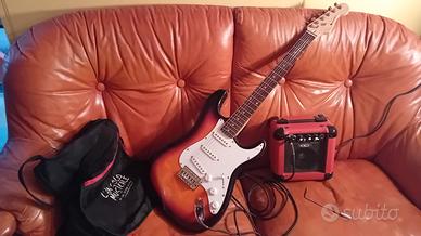 chitarra elettrica tipo Fender  modello Panther 