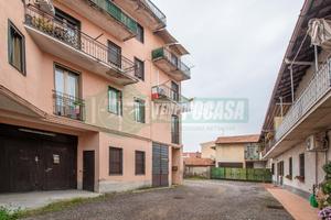 BILOCALE AL SECONDO PIANO CON SOLAIO