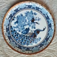 piatto giapponese in porcellana.