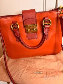 Borsa Miu Miu rossa e arancione