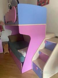 Camera con letto a soppalco