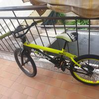 BMX Gialla e nera